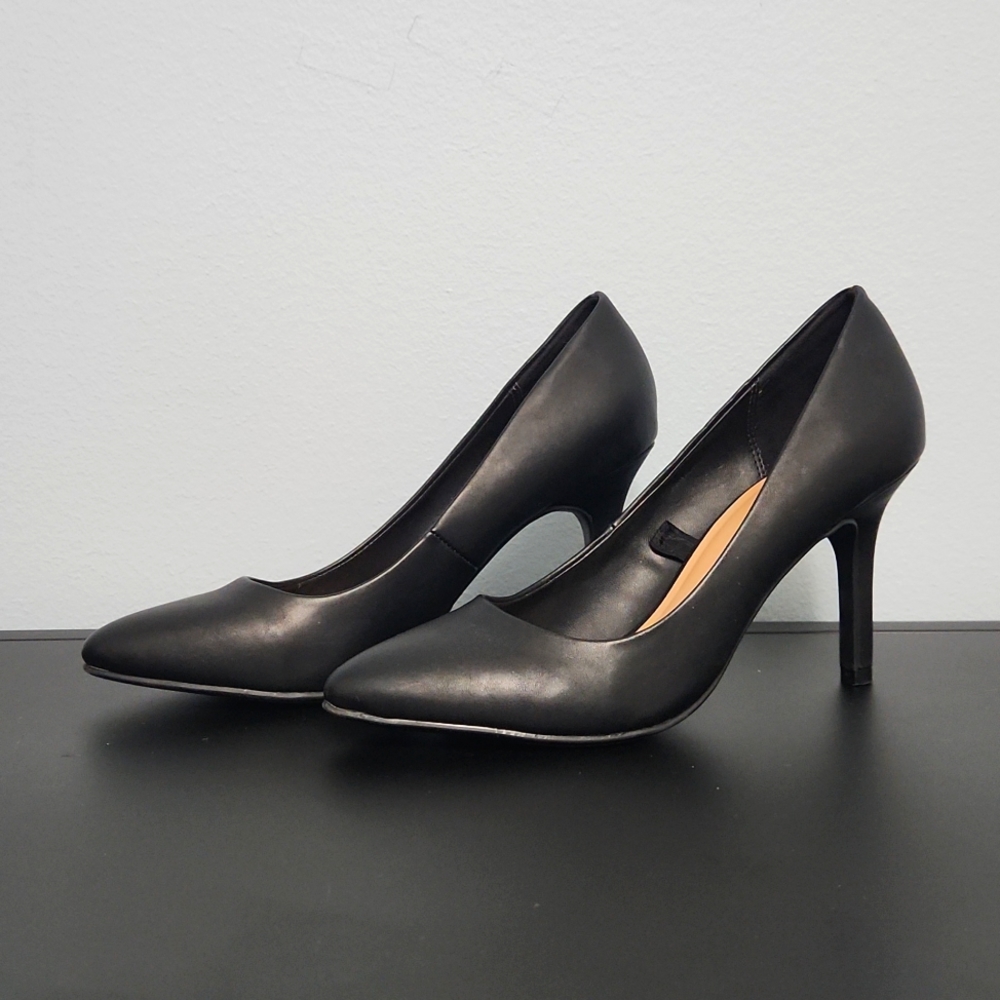 Merona women's black pumps size 7